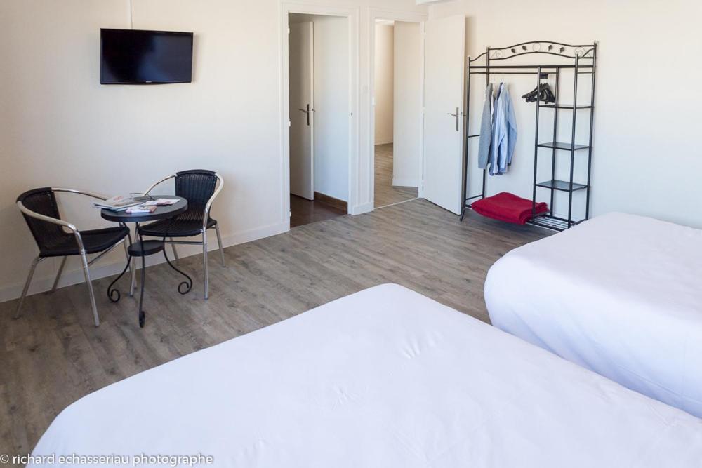 Hotel De La Vendee La Roche-sur-Yon Zewnętrze zdjęcie
