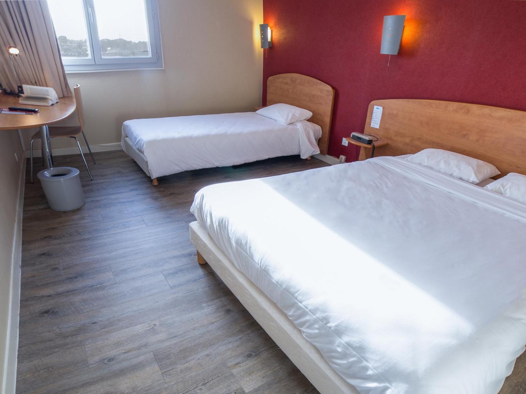 Hotel De La Vendee La Roche-sur-Yon Zewnętrze zdjęcie