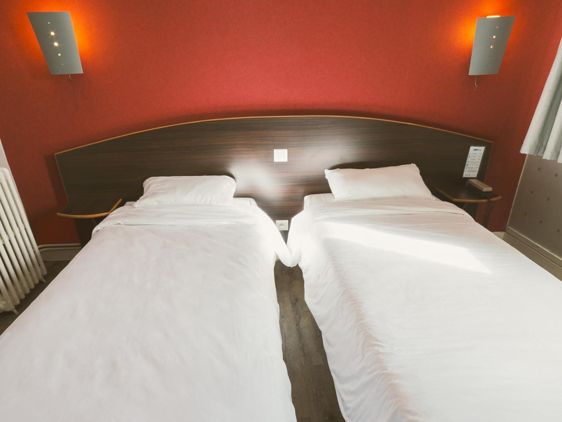 Hotel De La Vendee La Roche-sur-Yon Zewnętrze zdjęcie