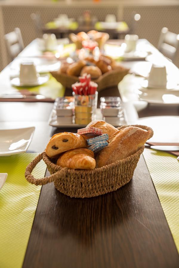 Hotel De La Vendee La Roche-sur-Yon Zewnętrze zdjęcie